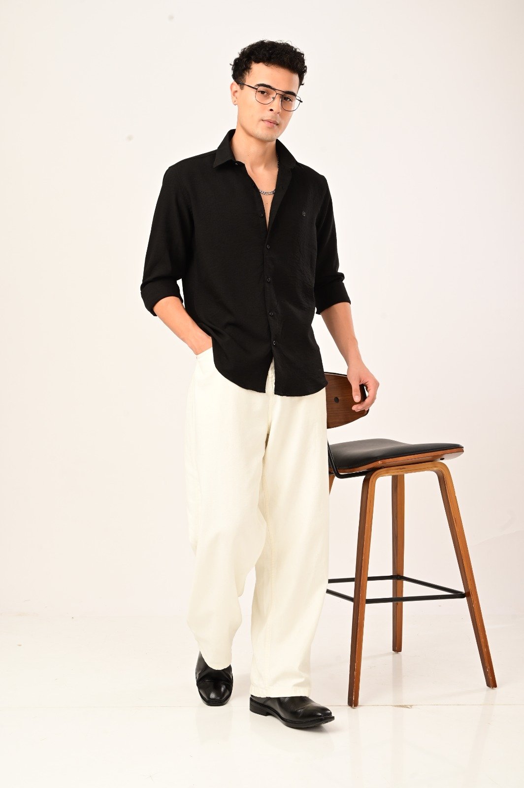 Tailored shirt detail